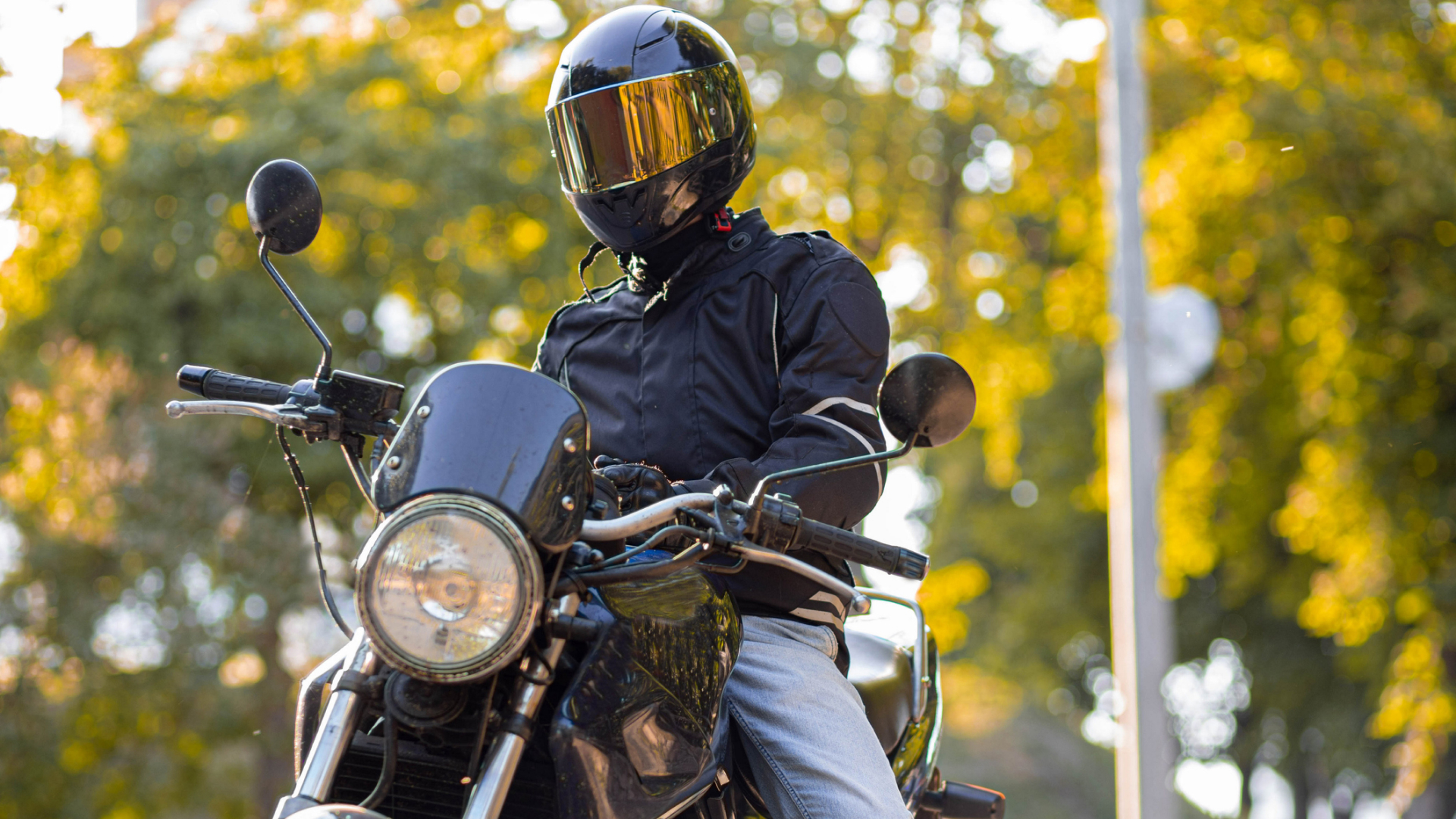 Image de l'article: Assurance moto jeune conducteur : Economisez dès maintenant - Actualités assurance moto JeSwitch